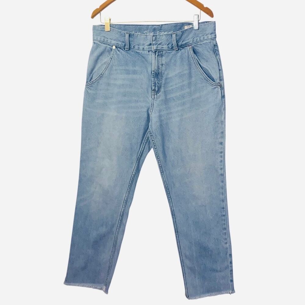 We the Free high rise frayed hem hook and loop sz 31